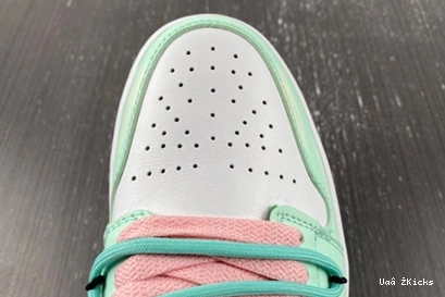 7049 Jordan Low SportInspired 123 1 DC0774- 1028